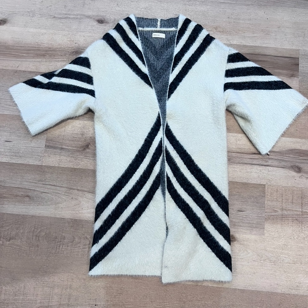 Anthropologie Sleeping On Snow Valia Eyelash Cardigan - Picture 3 of 6